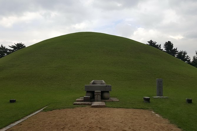 Gyeongju UNESCO Sites Tour by KTX train; The Museum Without walls - Starting early with the KTX