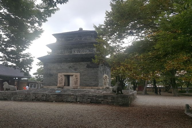 Gyeongju UNESCO Sites Tour by KTX train; The Museum Without walls - Cheomseongdae, the ancient star-gazing tower