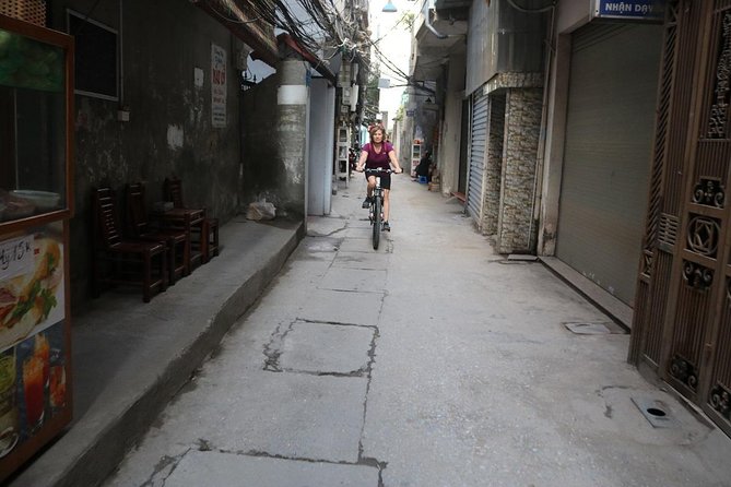 Half-Day Bicycle Tour Combine City & Countryside + Train Street - Starting in the Old Quarter