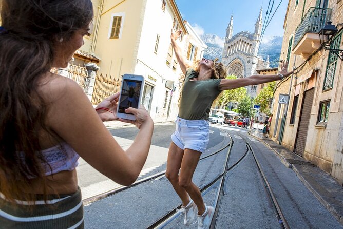 Half Day Guided Tour in Soller Train and Tram - Who will enjoy this half-day outing