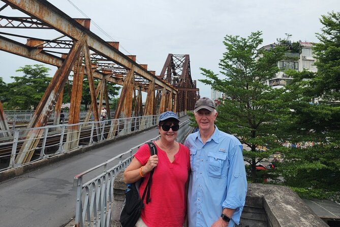 Half-Day Hanoi Highlights and Train Street Experience - Coffee and the Train at Hanoi Train Street