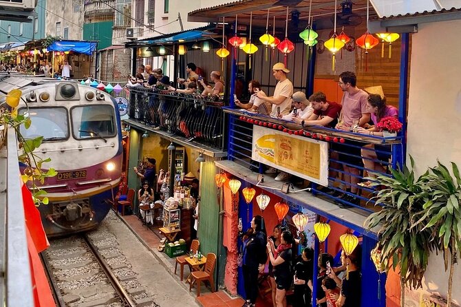 Half-Day Hanoi Highlights and Train Street Experience - Ho Chi Minh Mausoleum and the National Story