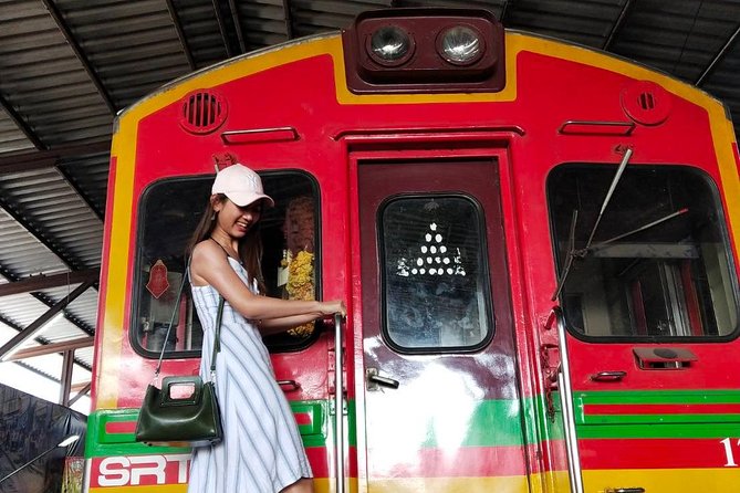 Half-Day Railway Market and Floating Market Tour in Thailand - Practical advice for a smoother outing