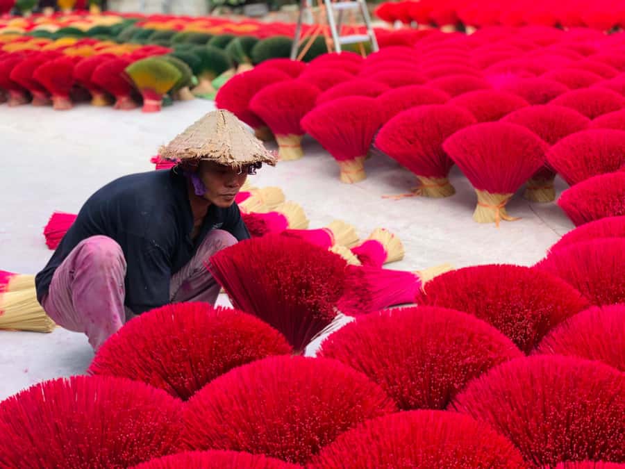 Half Day trip to Incense & Hat Villages with Train Street - The ride out from Hanoi