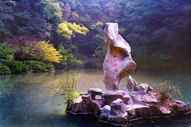 Hangzhou Jiuxi and Hupao Spring Hiking Day Trip from Shanghai by Bullet Train - Hupao Spring and its calm first walk