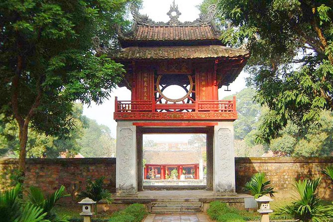 Hanoi City Tour: Private Half-Day to Hidden Corners &Train Street - Ho Chi Minh Mausoleum Square and One Pillar Pagoda