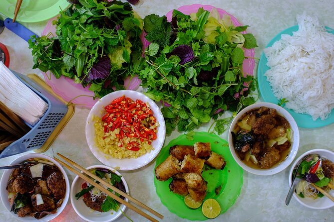 Hanoi Food & Train Street Tour - Comfort, safety, and practical details