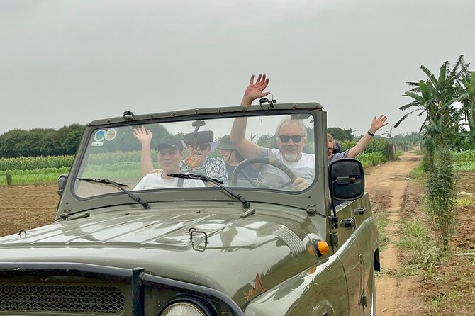 Hanoi Jeep City Highlight, Backstreet, Train Street, Countryside - A local family and the Red River island farms
