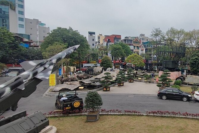 Hanoi Jeep Tour Sightseeing Include Street Food and Train Street - Key points at a glance