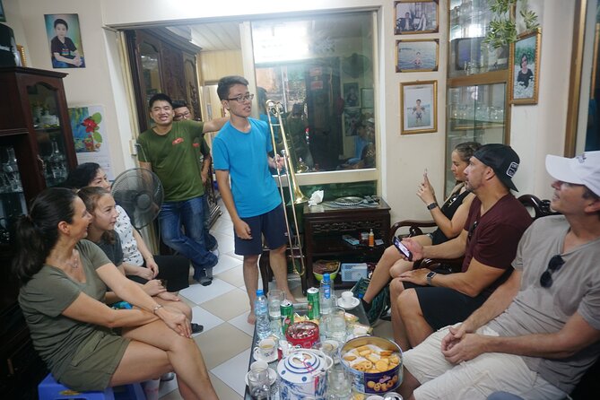 Hanoi Michelin Star Street Food Walking Tour & Train-Street - A sip of bia hoi beside the street