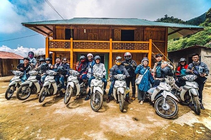 Hanoi Motorbike Tour with Hidden Gems and Train Street - Food, drinks, and what the price covers