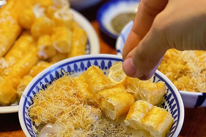 Hanoi Old Quarter Food Tour with Train Stress Visit - Fried pillow cakes and dumplings for crunch