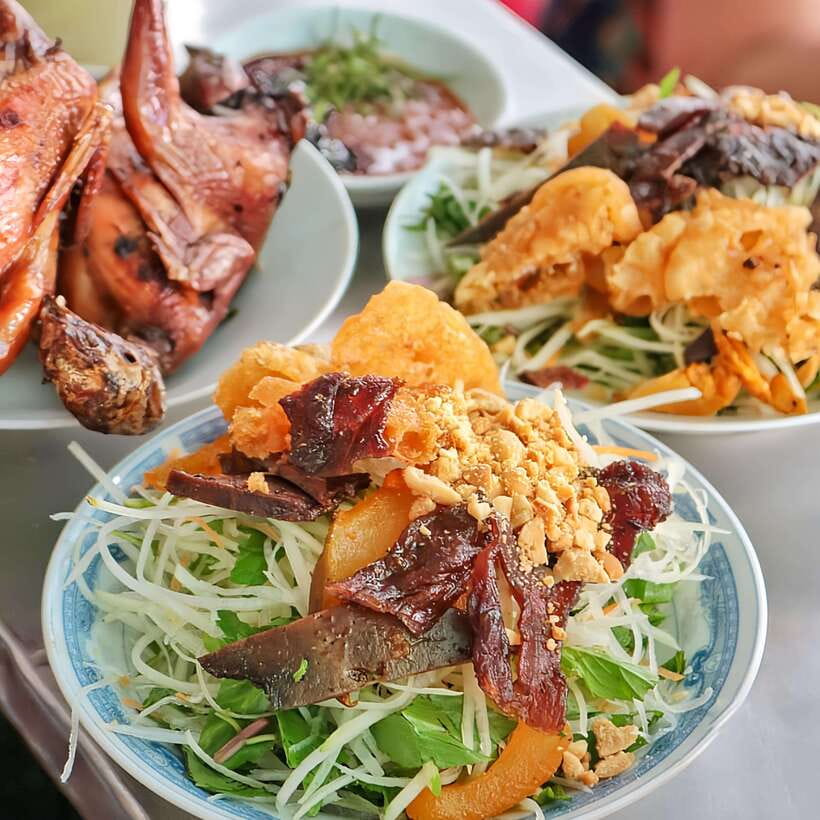 Hanoi: Private Food Tour and Train Street Experience - Exploring Hanoi’s narrow lanes and family shops