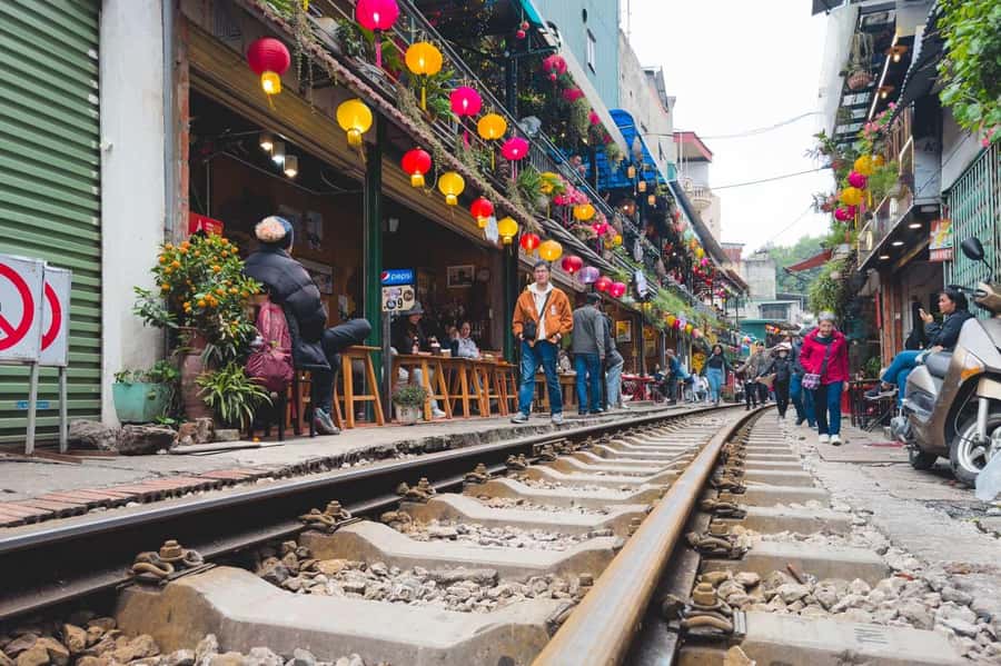 Hanoi: Private Old Quarter Walking Tour with Train Street - Ta Hien Street and Hanoi’s social life