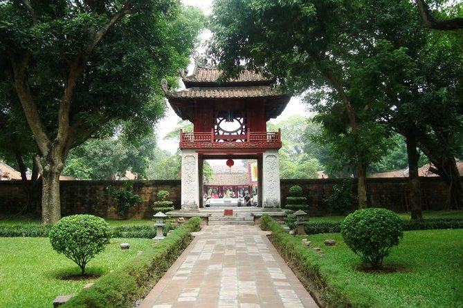 Hanoi Private Tour: Hidden Corners, Train Street, Incense Village - Train Street: Local Life Beside the Rails