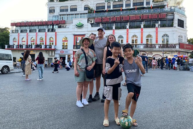 Hanoi Private Walking Street Food Tour with Train Street Visit - Who should book this experience?