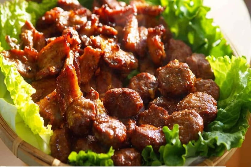 Hanoi: Street Food Tour with Train Street & Hidden Alleyways - Why the guides matter so much