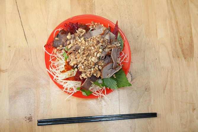 Hanoi Street Food Tour with Train Street - Bánh mì, phở, and the five-dish format