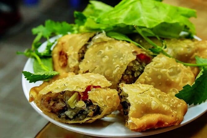 Hanoi street food walking and train street visit - What to expect at Train Street