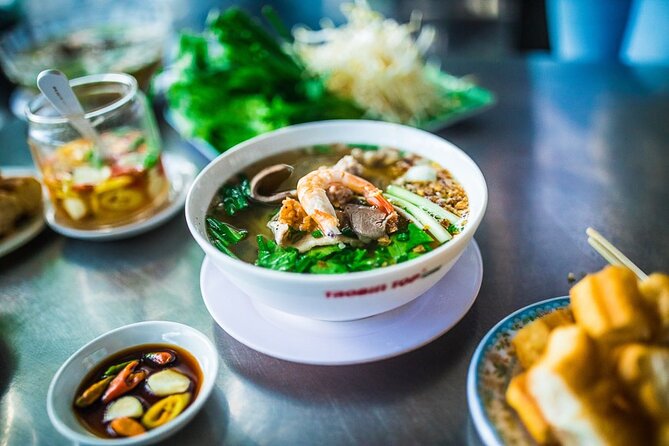 Hanoi Vegan Street Food Tour and Train Street - Dessert with a choice of kem xoi or che xoai