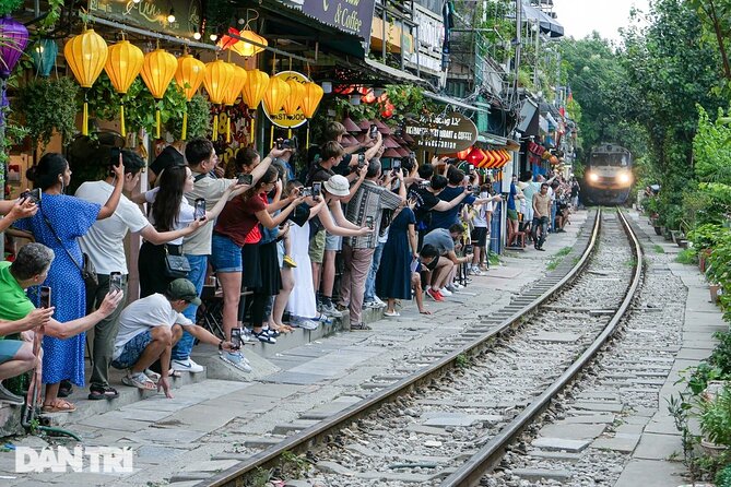 Hanoi Walking Street Food Tour with Train Street - Key things to know before you book