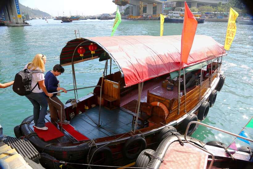 Hong Kong: Big Bus Hop-On Hop-Off Tour & Optional Peak Tram - Blue route: Kowloon markets, museums, and the harbor edge