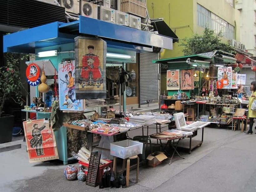 Hong Kong Day Tour: Priority Peak Tram, City Walk & Dim Sum - The guides make a real difference