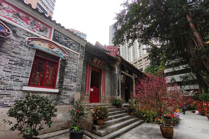 Hong Kong|Ding Ding Tram Ride with Cultural Landmarks Tour - Pak Tai Temple and Wan Chai Market
