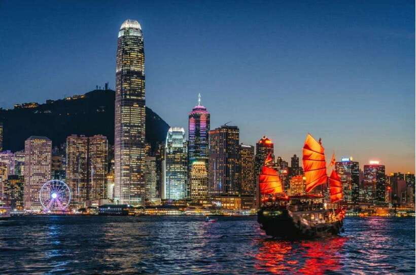 Hong Kong: Victoria Peak Tram & Cruise Buffet Tour - Key points at a glance