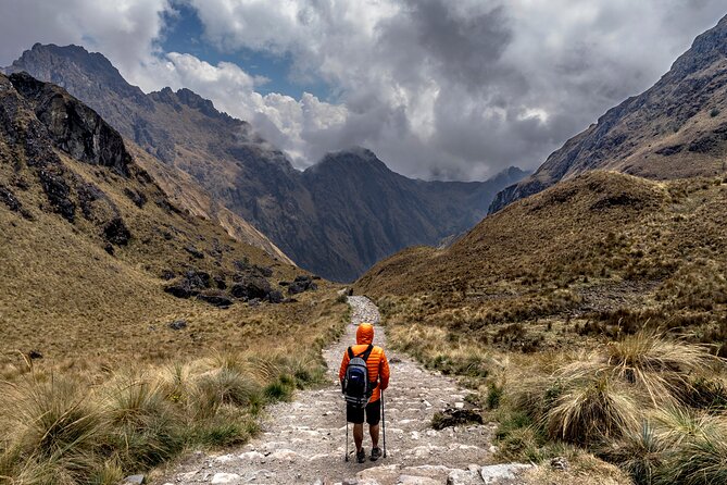 Inca Trail 4 Day Adventure to Machu Picchu with Panoramic Train - Train, transport, and what the $950 covers