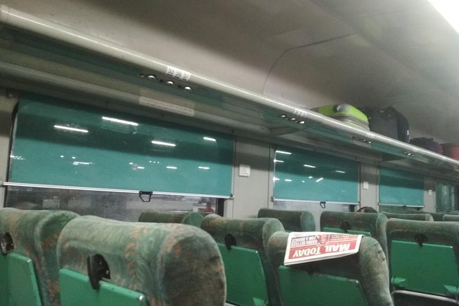 India taj mahal one day tour by express train - Arriving at Agra Cantt Railway Station