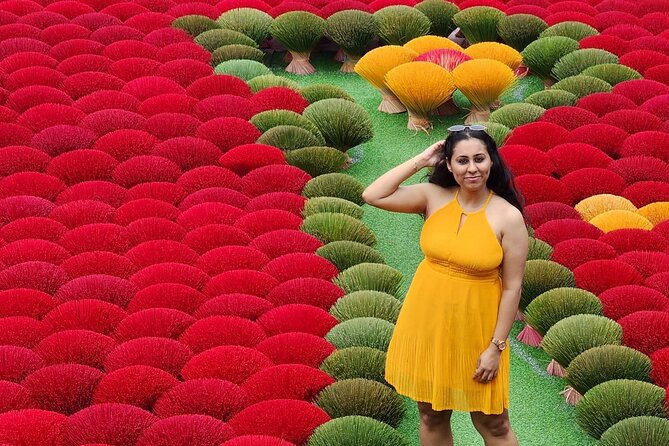 Instagram Incense Quang Phu Cau Village Tour with Train Street - What the guide adds to the experience