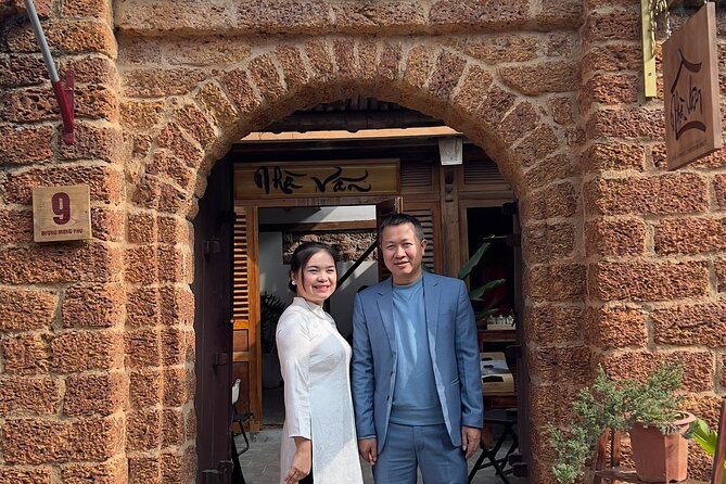 Instagram Tour Duong Lam Ancient Village with Train Street Visit - Train Street works best when the timing is right