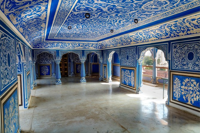 Jaipur Day Trip from Delhi by Car or Train – All Inclusive - Jaigarh Fort and the high views