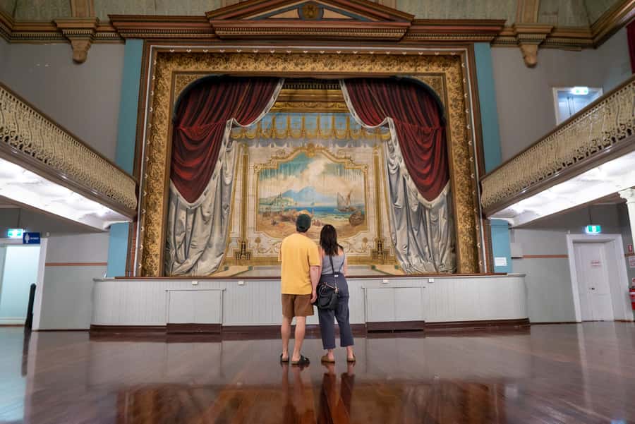 Kalgoorlie-Boulder: Heritage Tram City Highlights Tour - Riding Ruby through an outback gold town