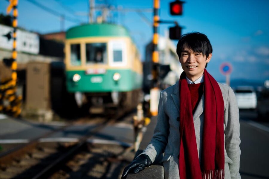 Kamakura Tour with Pro Photographer: Anime Train & Fuji view - The Enoden crossing and its anime connection