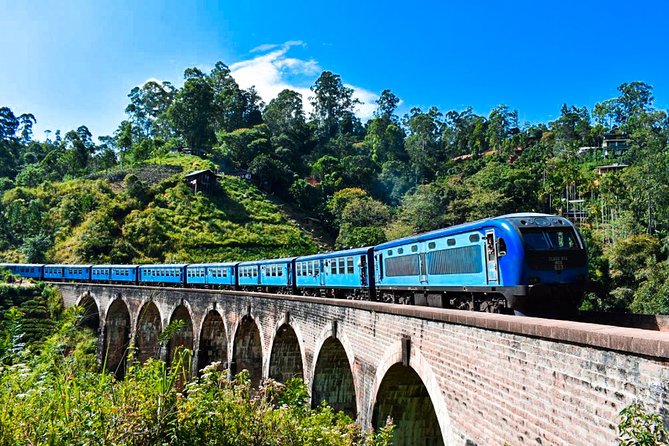 Kandy to Ella train ride on (Train No: 1005 "Podi Menike") - Hatton to Haputale: the finest section of the ride