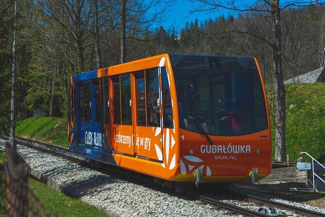 Krakow to Zakopane: Funicular, Tasting and Thermal Baths Day Trip - Guides, group size, and the pace of the day