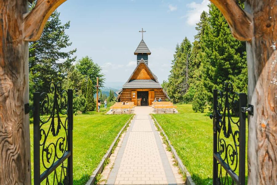 Krakow: Zakopane One Day Trip with Funicular & Thermal Pools - Who should book this day?