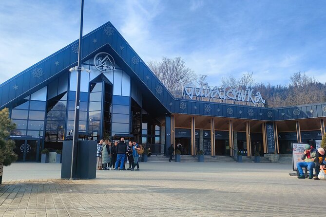 Krakow Zakopane Tour Tatra Mountains and Funicular Car - Chochołów’s wooden houses in 20 minutes