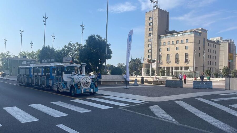 La Spezia: tour HOP ON HOP OFF con trenino e guida turistica - What the La Spezia tourist train is really like