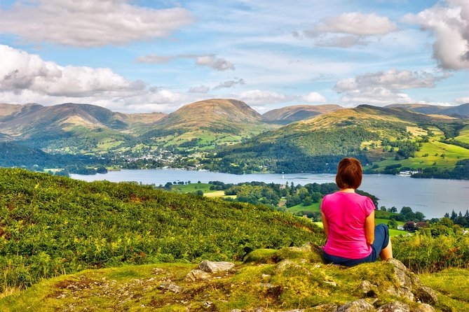 Lake District - Rail Tour from London with Cream Tea and Cruise - Guide quality and the small-group trade-off