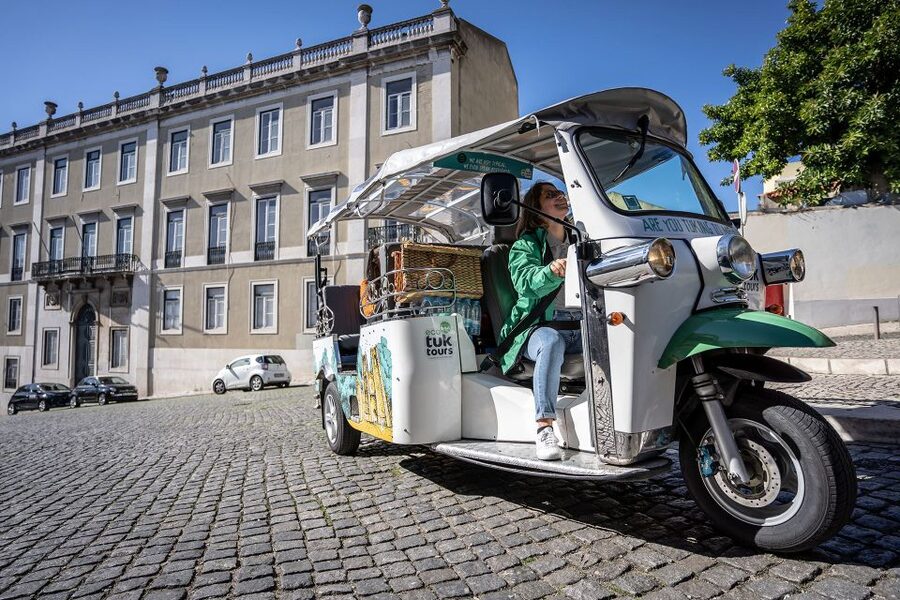 Lisbon: Guided Tuk-Tuk Tour Along the Historic Tram Line 28 - Eduardo VII Park and Avenida da Liberdade