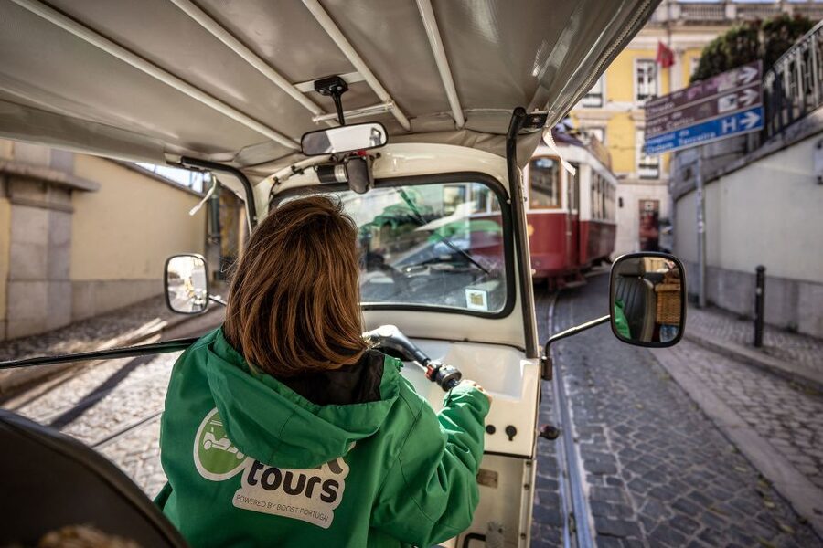 Lisbon: Guided Tuk-Tuk Tour Along the Historic Tram Line 28 - Nossa Senhora do Monte and the best city view