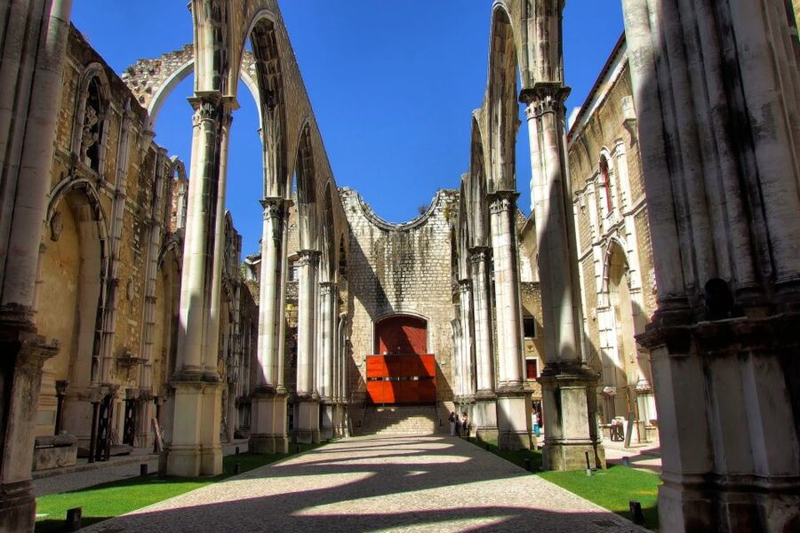 Lisbon: Hills Red Tram Tour by Tram 28 Route 24-Hour Ticket - How long to allow and when to ride