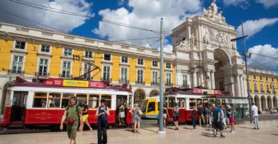 Hills Red Tram Tour by Tram 28 Route 24-Hour Ticket