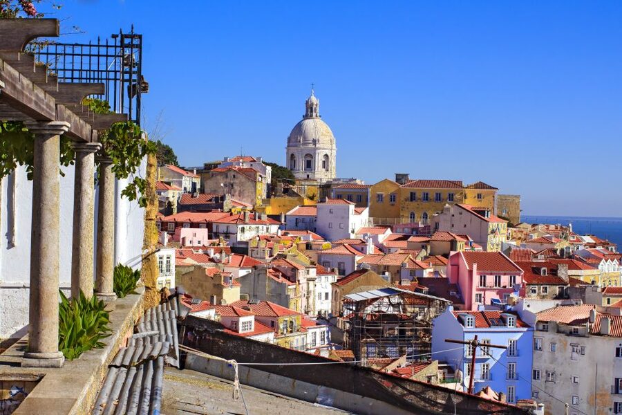 Lisbon: Hills Red Tram Tour by Tram 28 Route 24-Hour Ticket - Portas do Sol and Santa Luzia are the photo stops