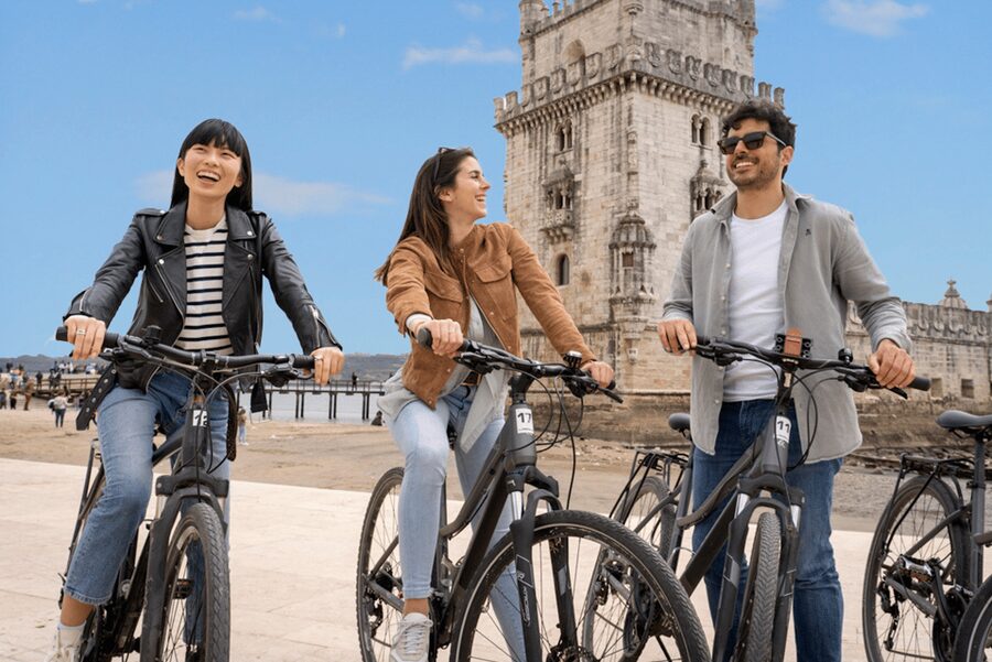 Lisbon: Private Boat Trip, Guided Walking Tour, Bike & Tram - A fast, active introduction to Lisbon