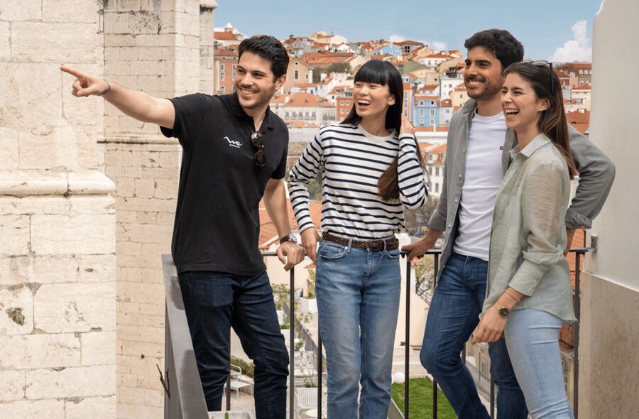 Lisbon: Private Boat Trip, Guided Walking Tour, Bike & Tram - Alfama, the cathedral, and Praça do Comércio