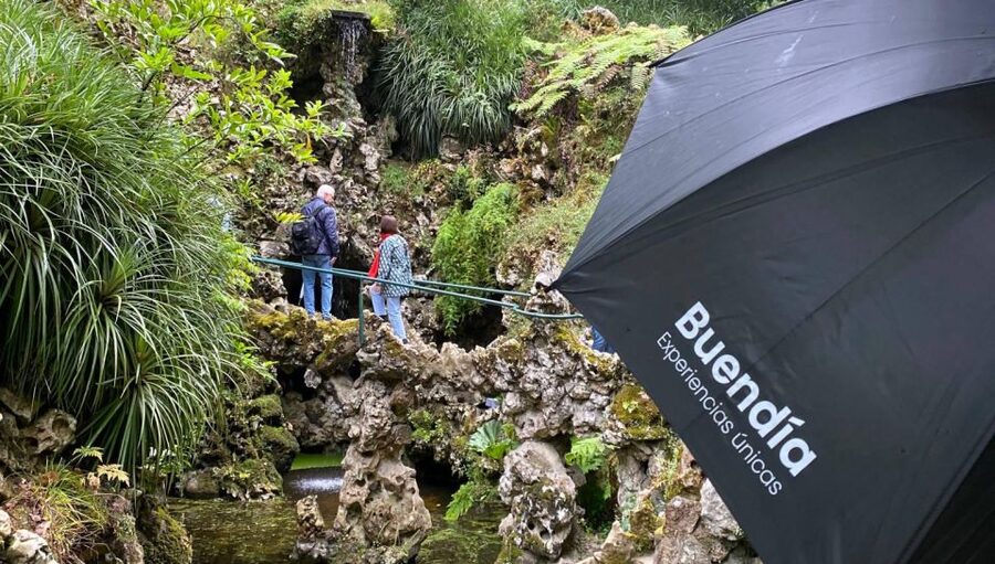 Lisbon: Sintra, Regaleira with ticket guided tour by train - Entering Quinta da Regaleira